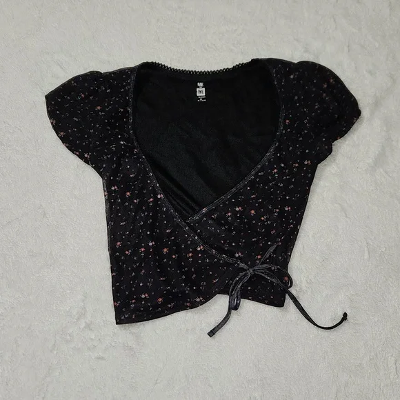 Pac Sun Crop Top - Picture 2 of 3